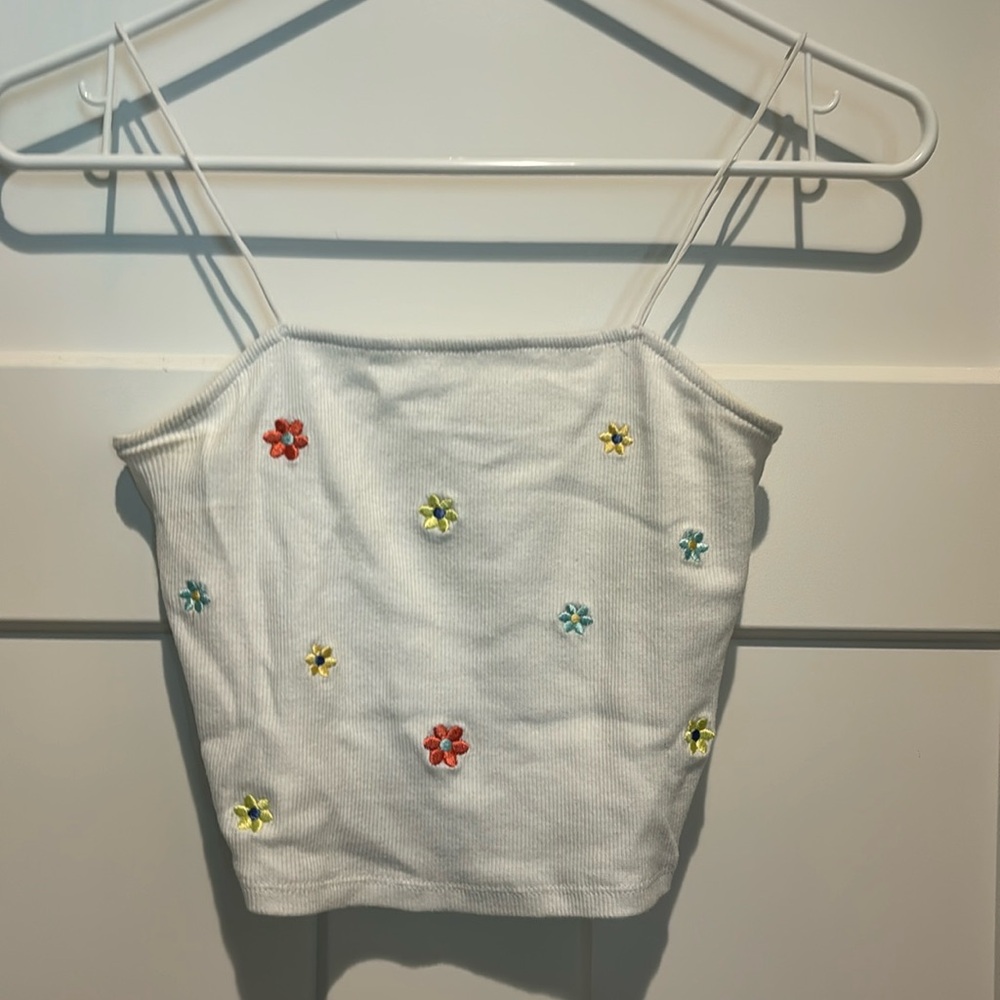 Rue 21 cute flower crop top